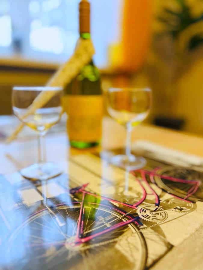 Apartament Rowerlovy Apartman Wałbrzych Kültér fotó