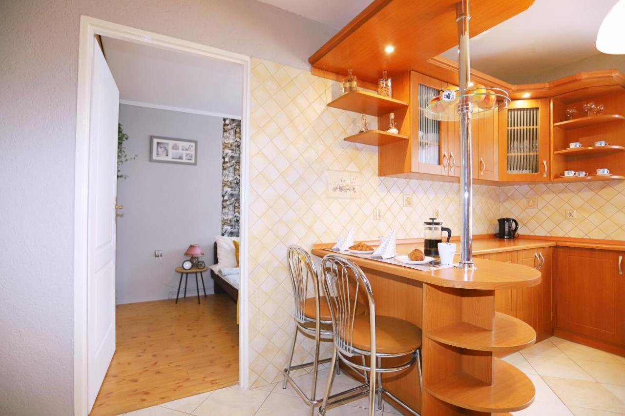 Apartament Rowerlovy Apartman Wałbrzych Kültér fotó